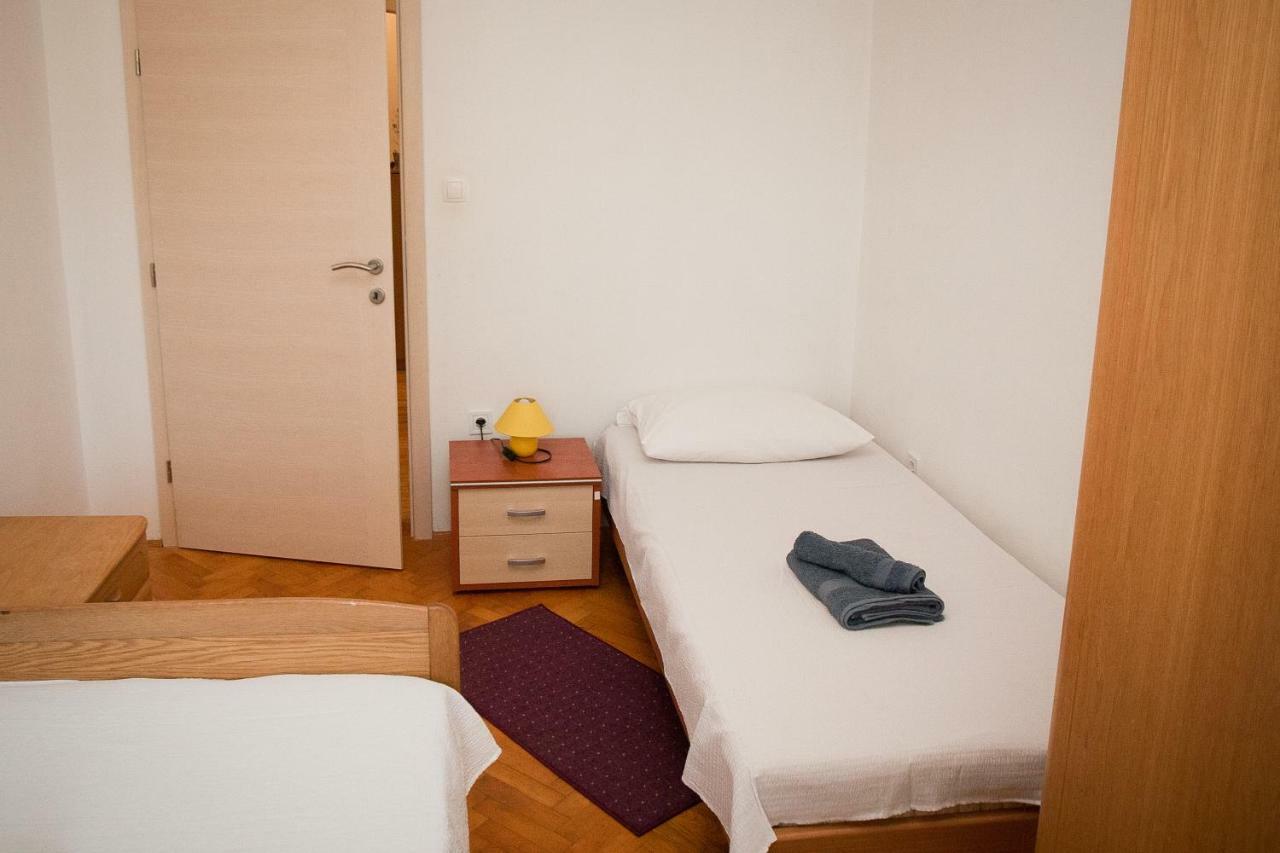 Apartman Ana Radovin Екстер'єр фото