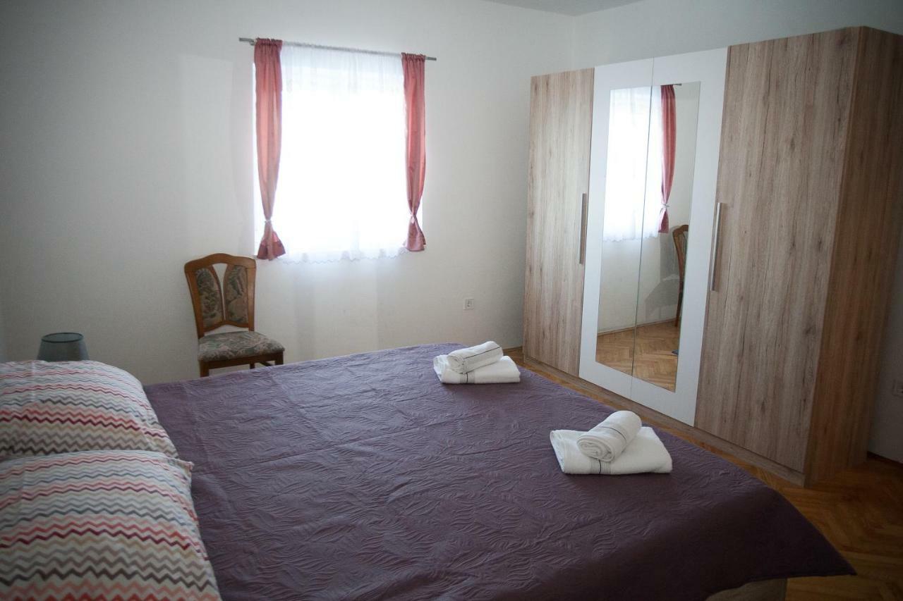 Apartman Ana Radovin Екстер'єр фото