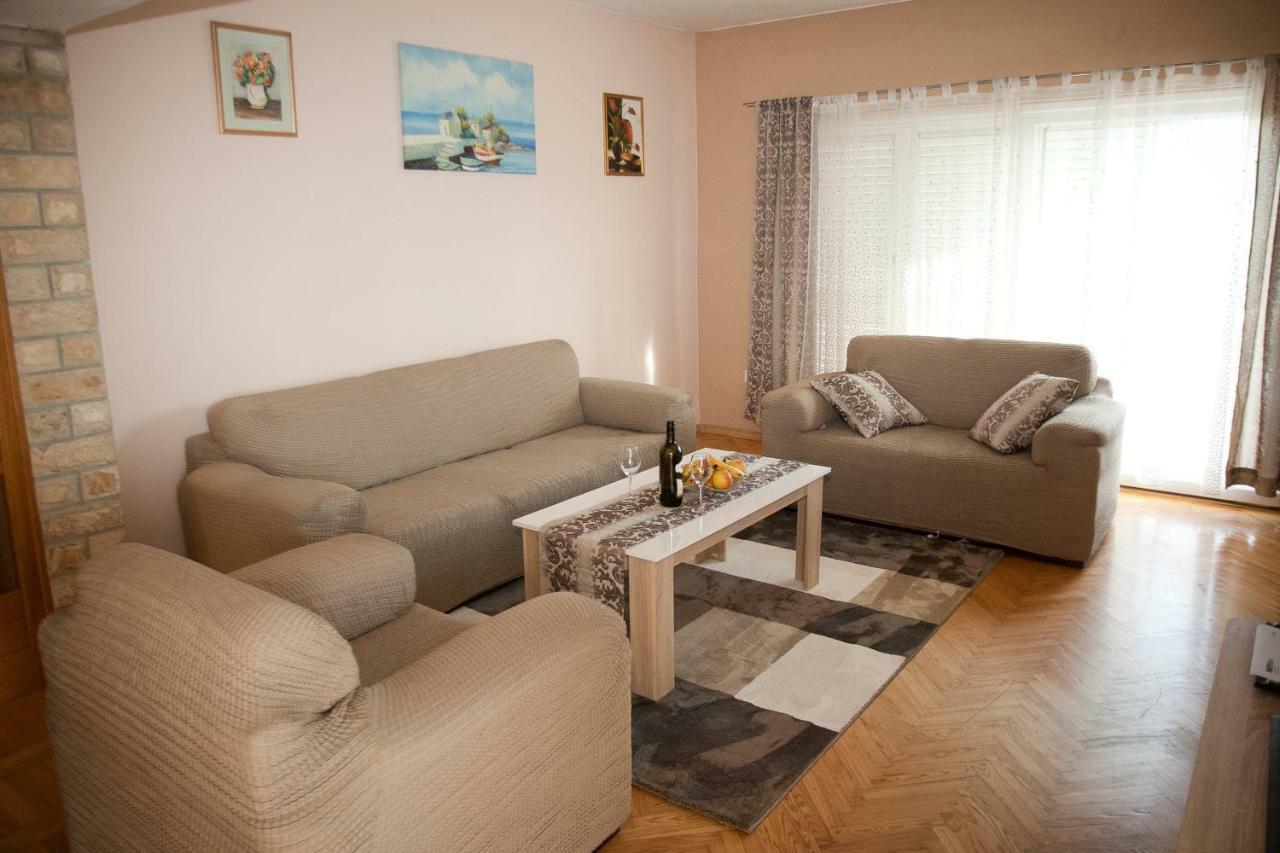 Apartman Ana Radovin Екстер'єр фото